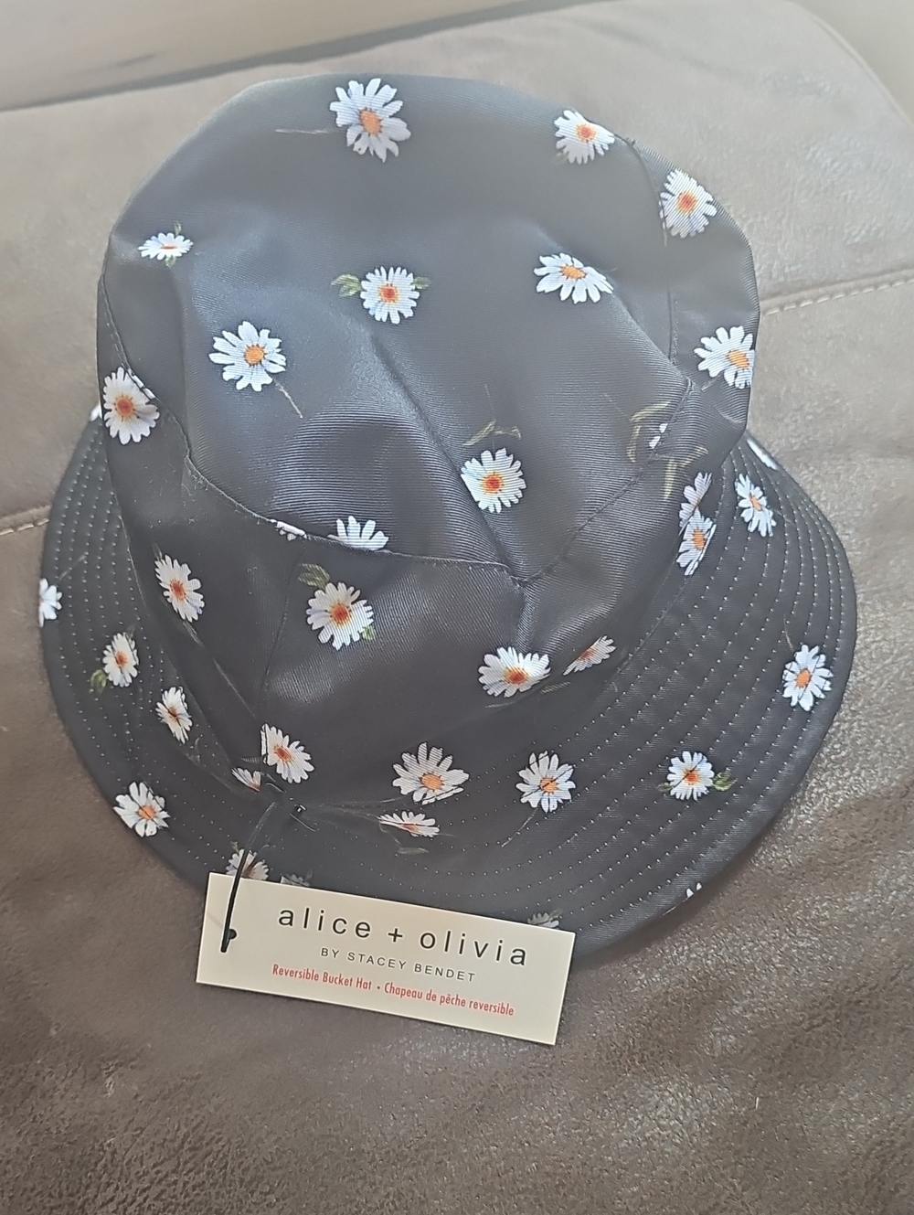 Alice + Olivia Black Bucket Hat with White Daisy Print